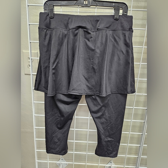 SWIMSUITS FOR ALL Women's Plus Size Skirted Swim Capri Pant - Picture 4 of 6